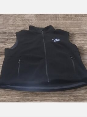 MEN'S CROSSLAND FLEECE VEST JISD MASCOT